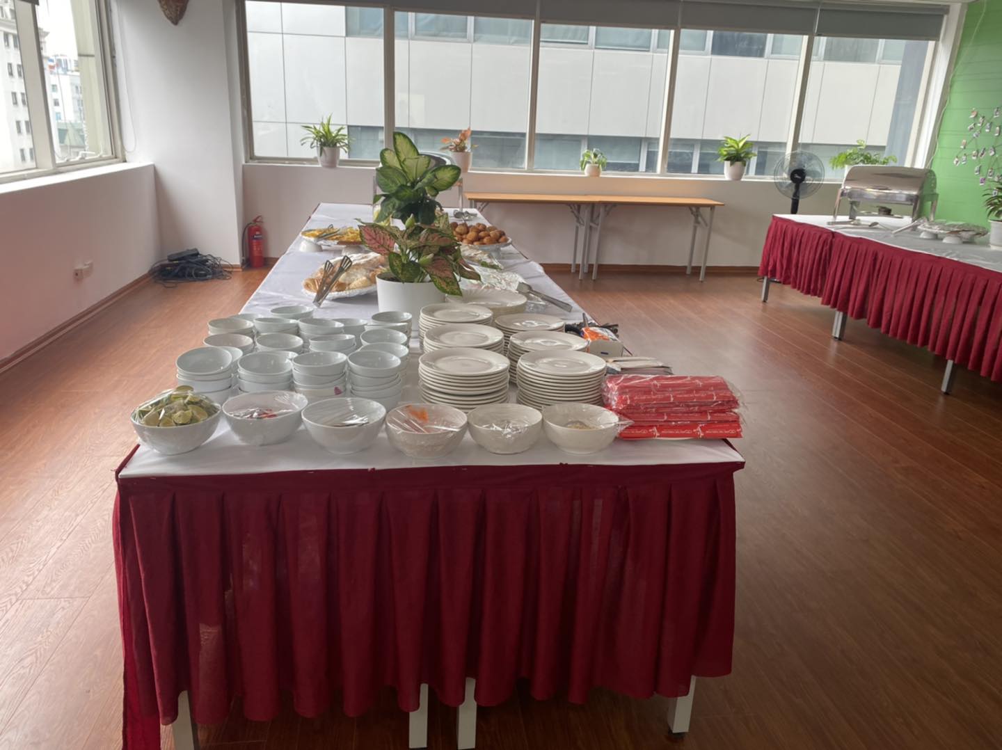 tổ chức buffet cho công ty ở Hoàn Kiếm